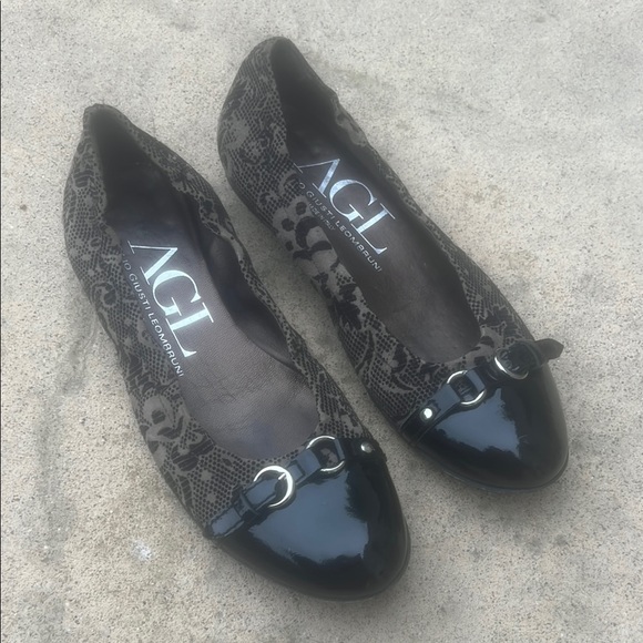 Agl Shoes - AGL Attilio Leombruni Black/Taupe Floral Toe Cap Flat Women's Size 37.5 / 7.5
